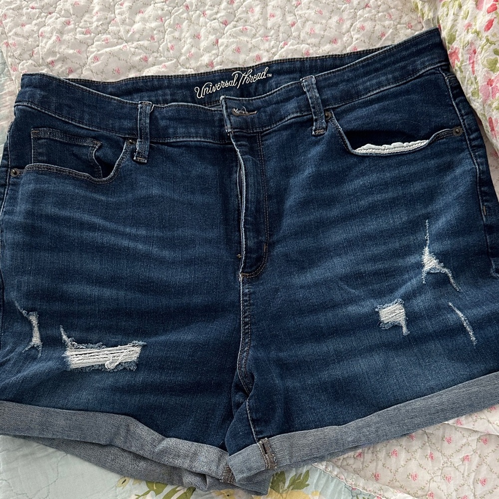 Universal Thread Women's Distressed Jean Shorts - Dark Blue